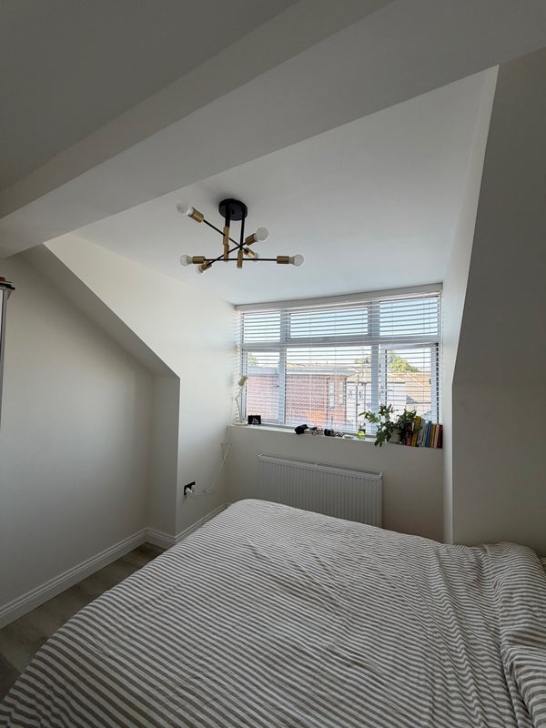 Room Seven Sisters Road in Greater London