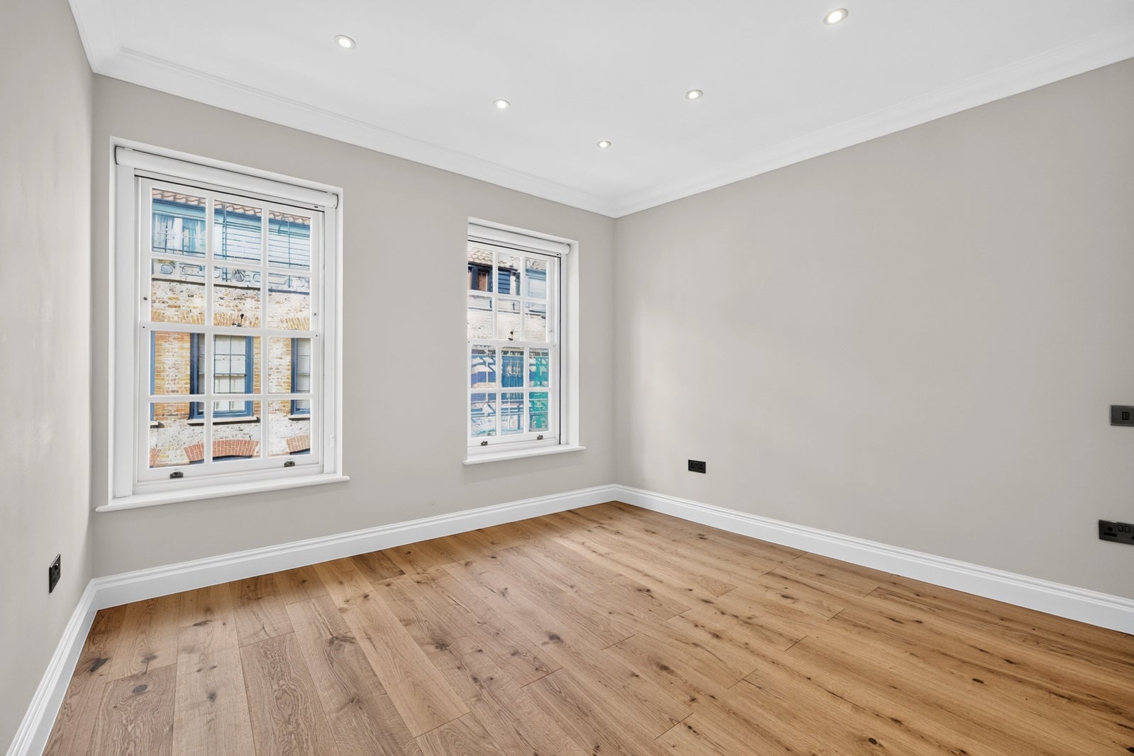 House Princelet Street in Greater London