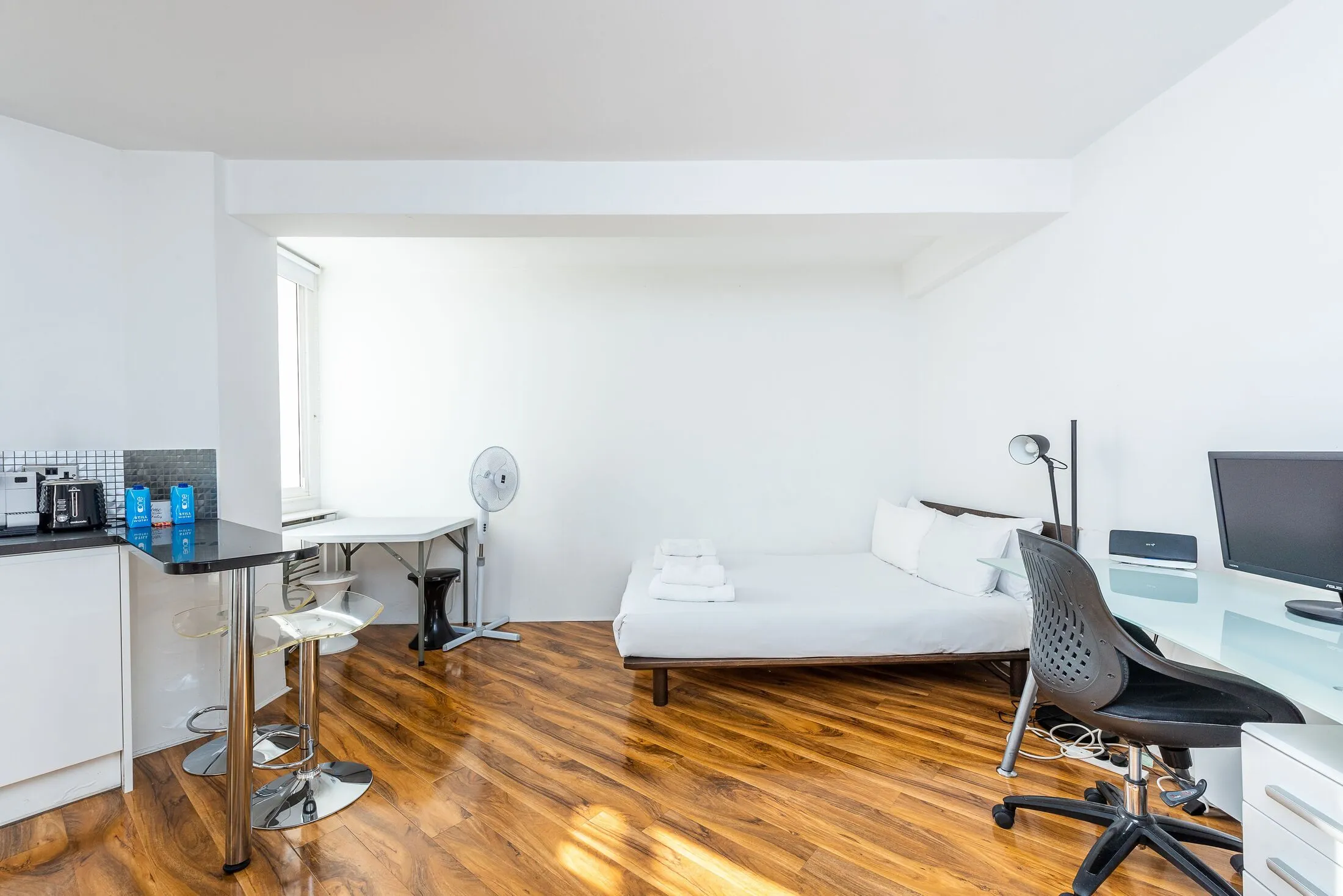 Flat Elystan Street in Greater London