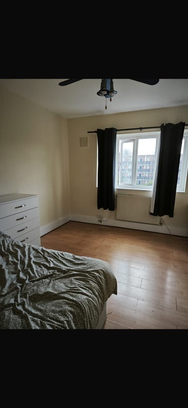 Room Deepdene Gardens in Greater London