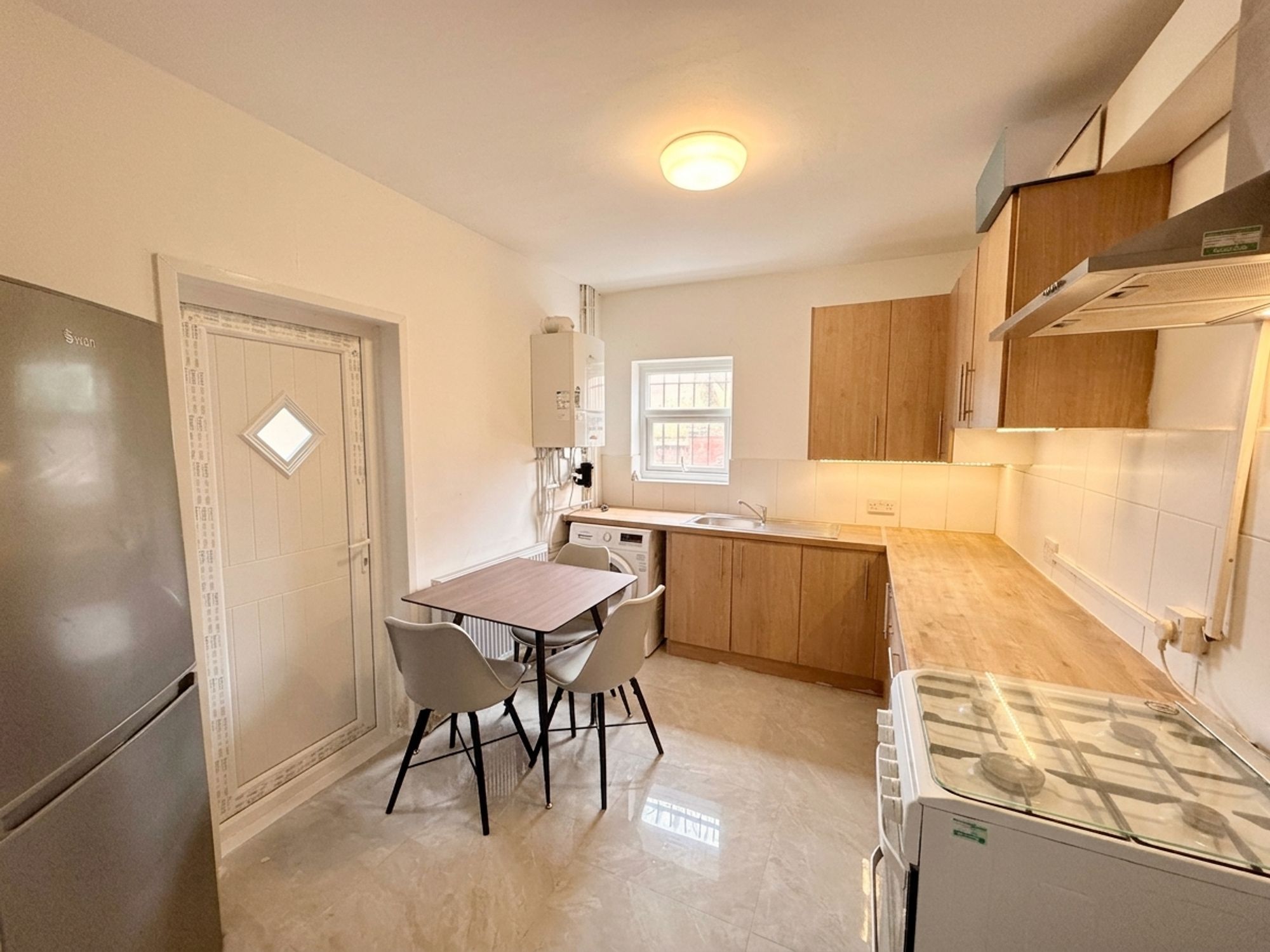 Flat Kingswood Road in Manchester