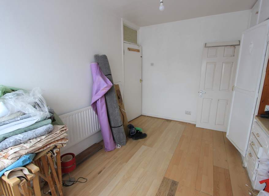 Flat Alma Road in Greater London