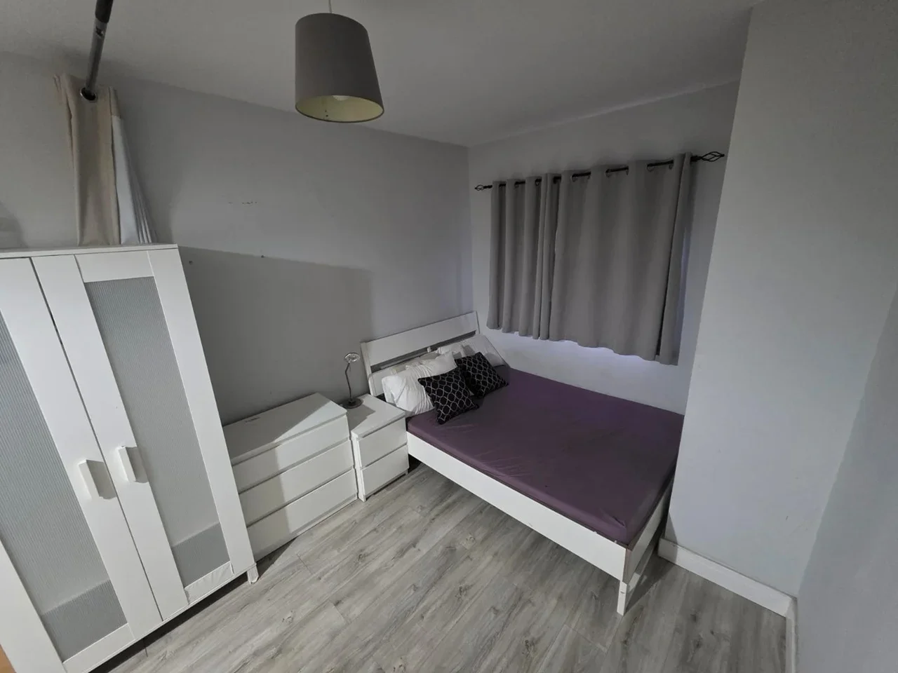 Flat Park Avenue North in Greater London