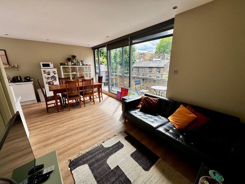 Room Abney Gardens in Greater London