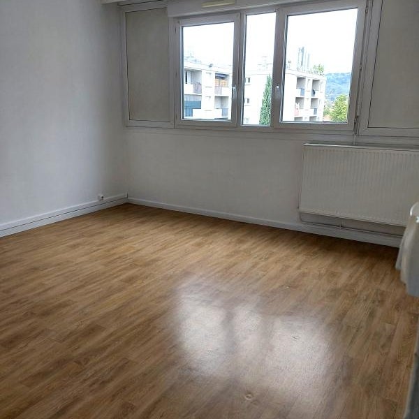 Appartement Avenue Émile Romanet à Les Roches-de-Condrieu