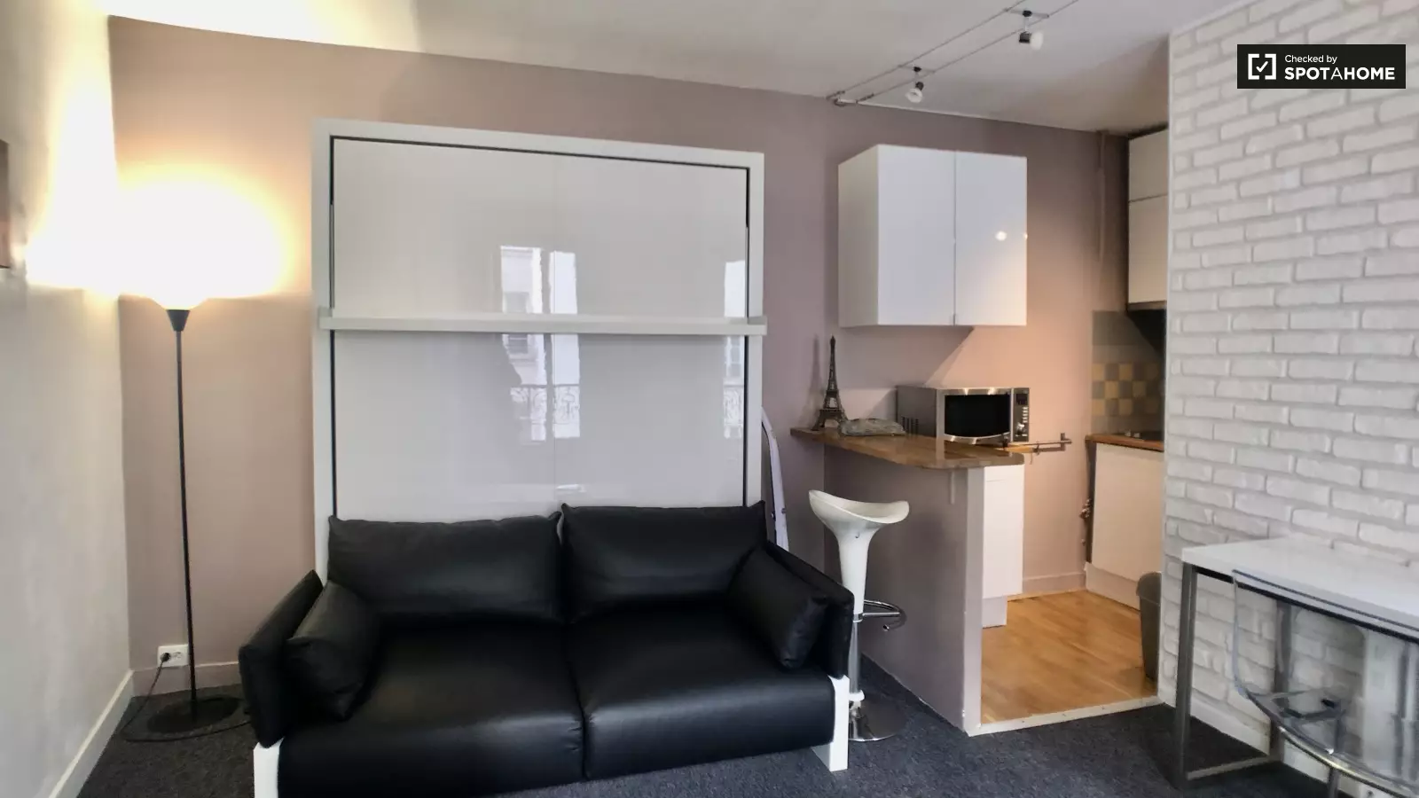 Flat Rue Émile Level in Paris