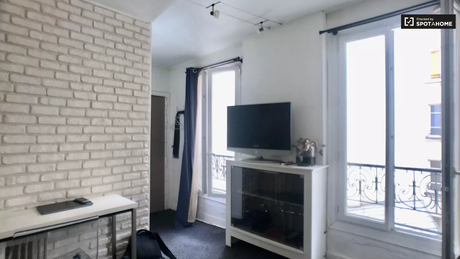 Flat Rue Émile Level in Paris