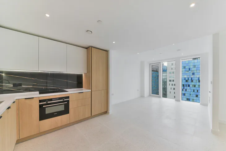 Flat Cendal Crescent in Greater London