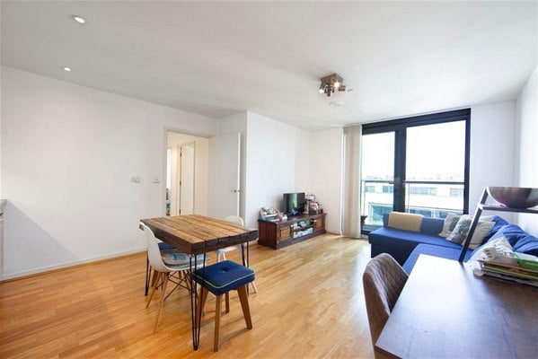 Flat Harmony Place in Greater London