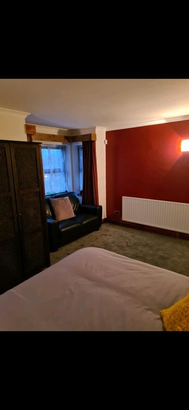 Room Pembury Street in Borough of Swale