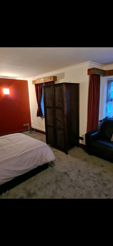Room Pembury Street in Borough of Swale