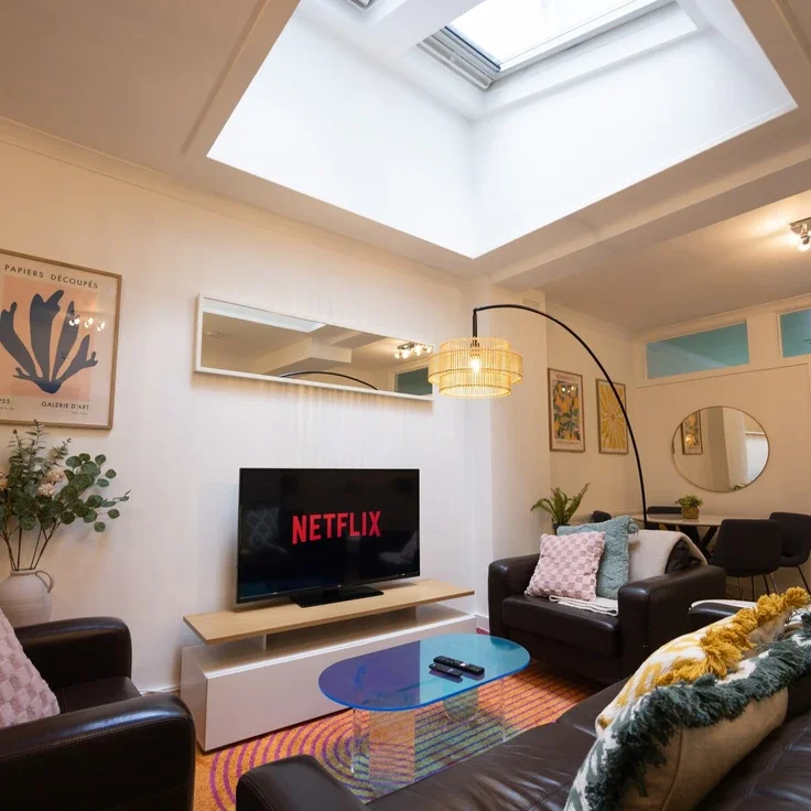 Flat Whitehall in City of Westminster