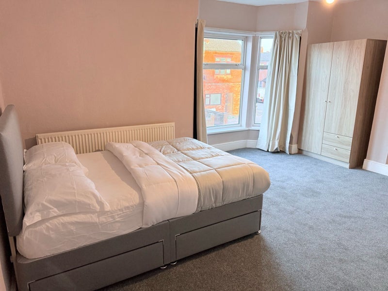 Room Bath Street in Rugby