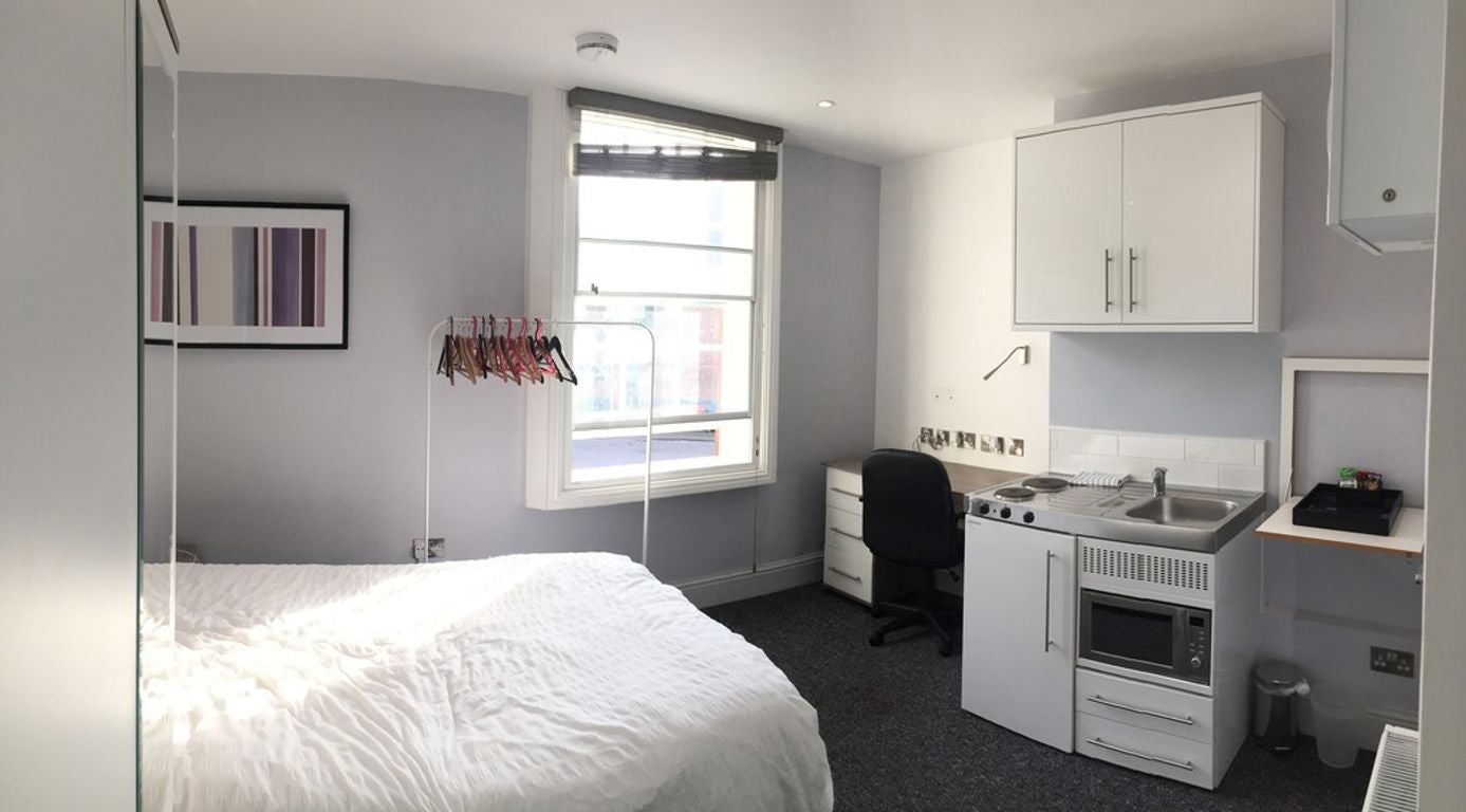 Room Priory Street in Coventry