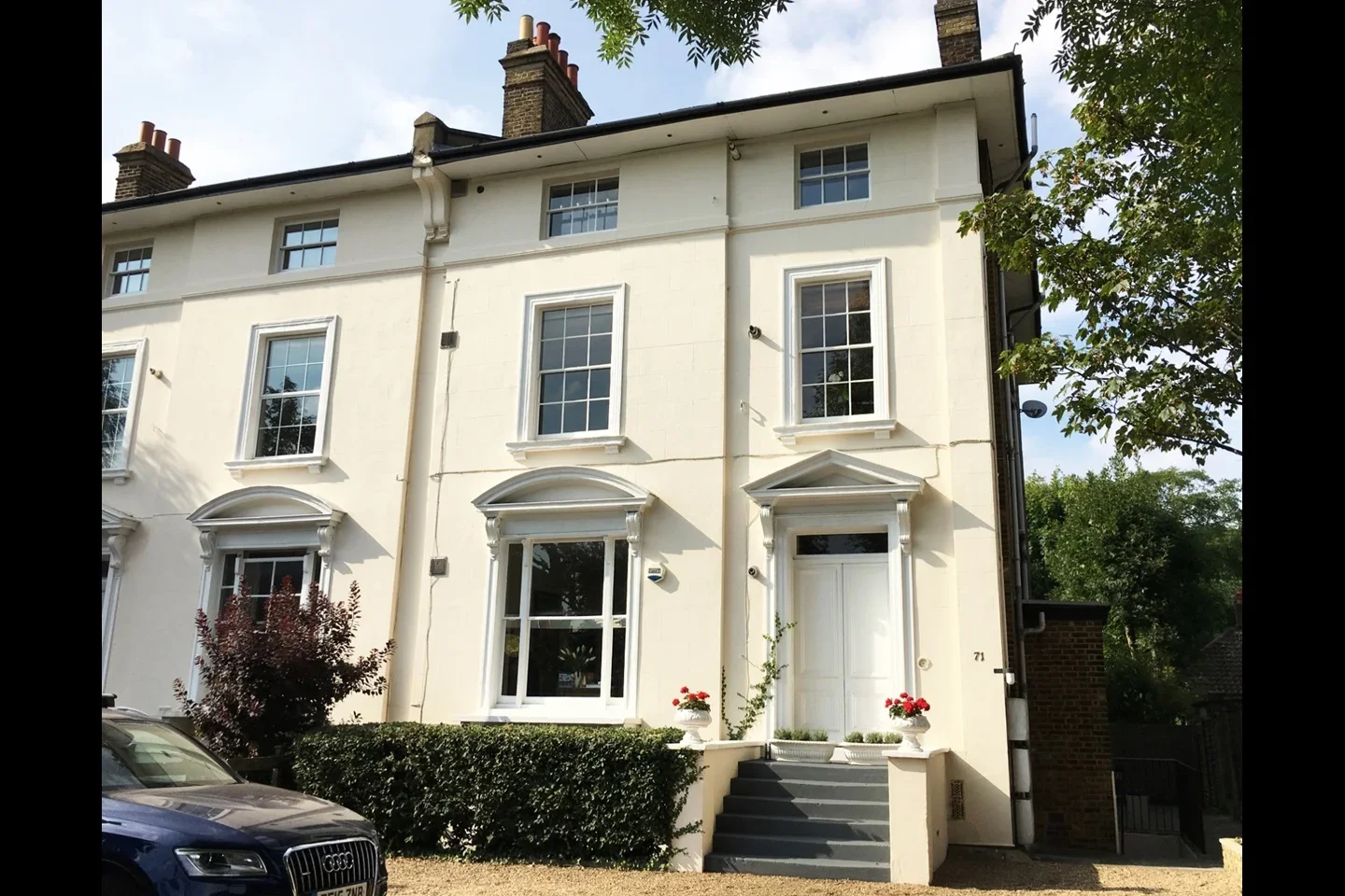 Flat Shooters Hill Road in Greater London
