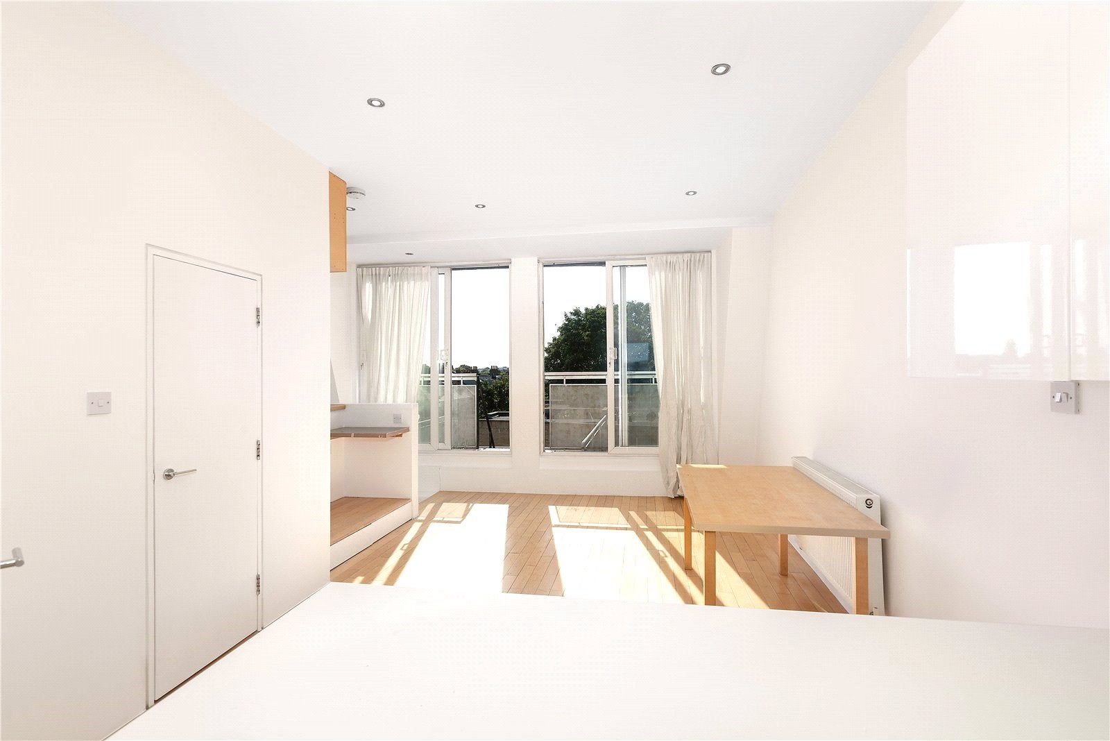 Flat Uxbridge Road in Greater London