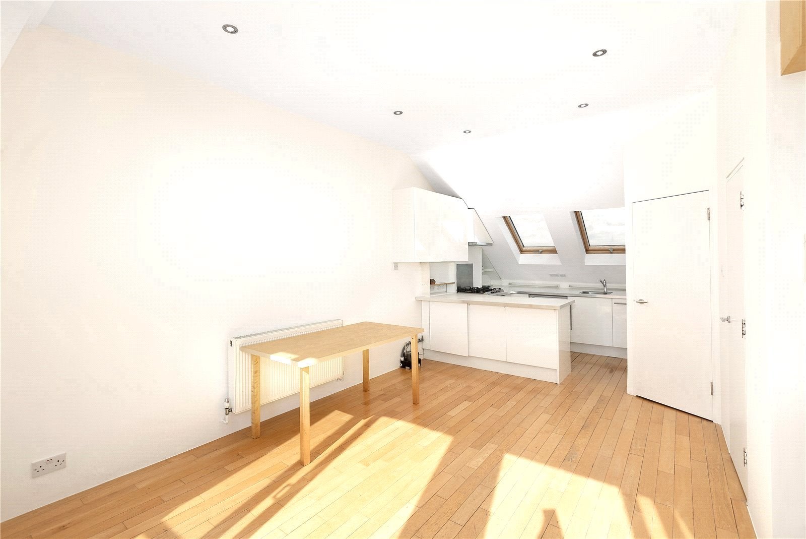Flat Uxbridge Road in Greater London