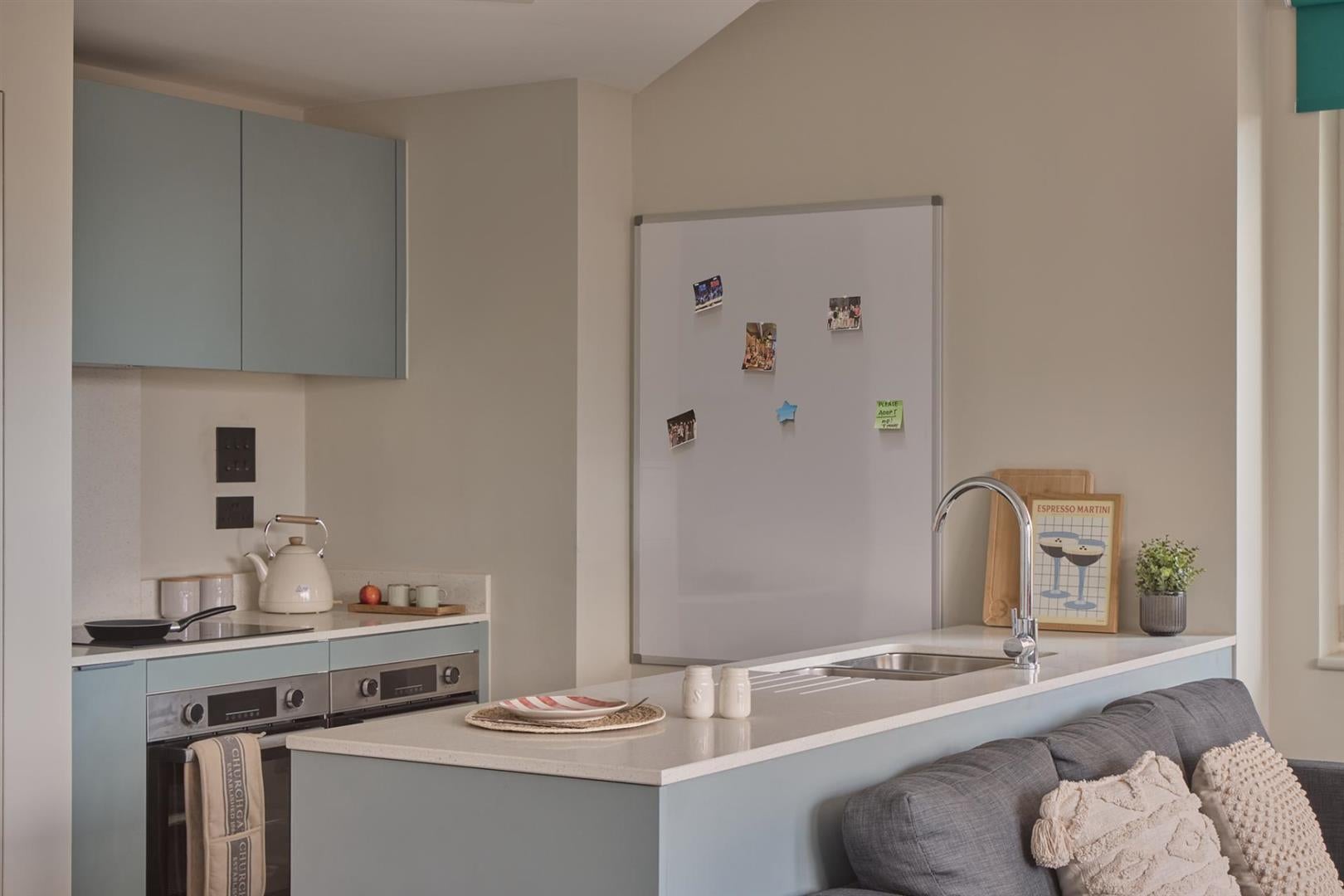 Room Hallsville Road in Greater London