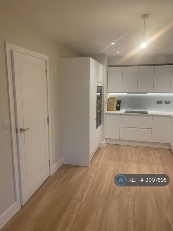 Flat Sevier Street in Bristol