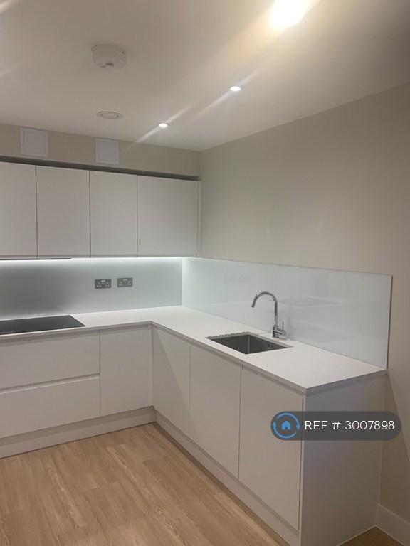 Flat Sevier Street in Bristol