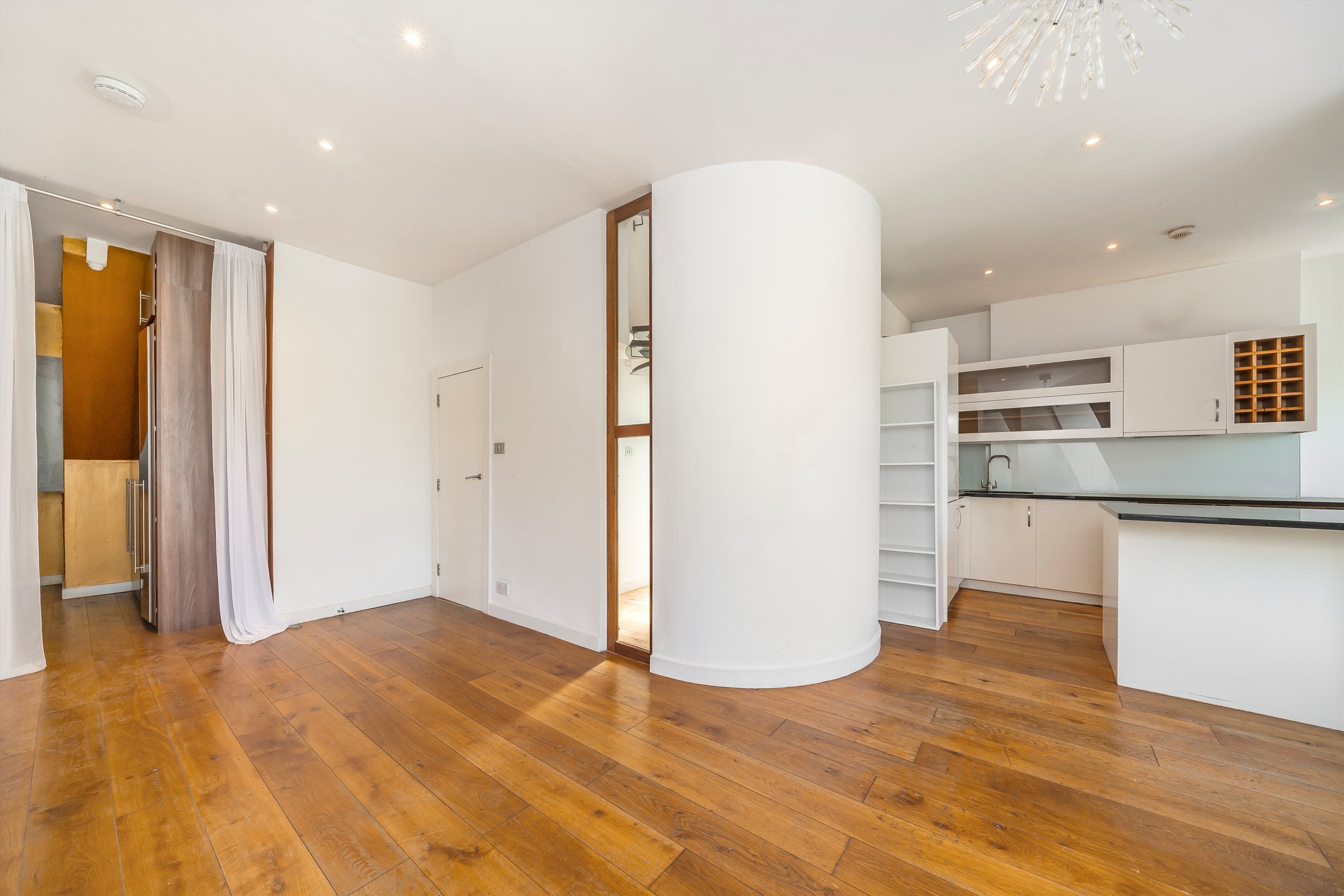 House Tooley Street in Greater London
