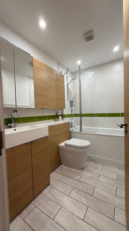 Room Theberton Street in Greater London