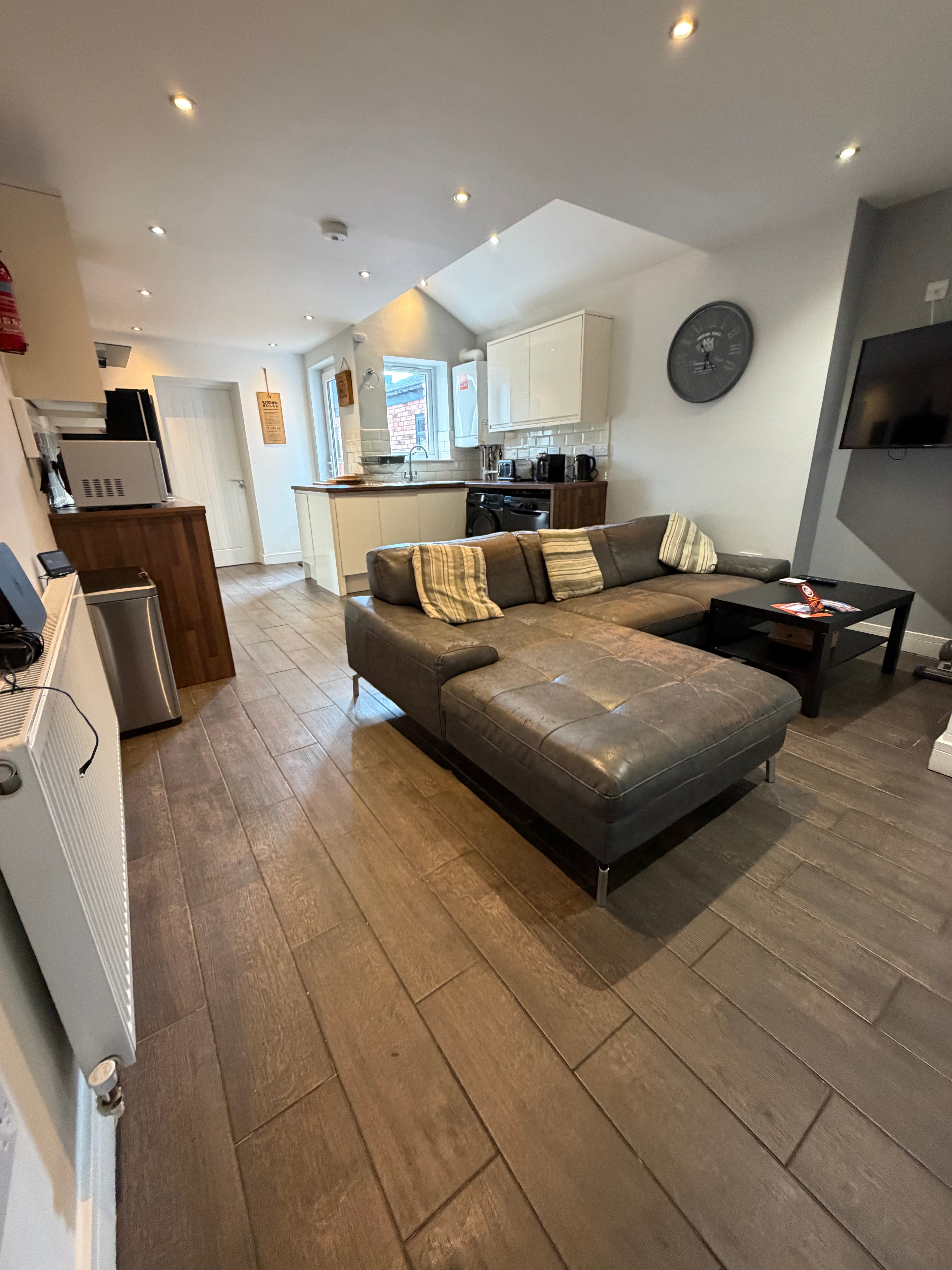 Room Dawlish Road in Birmingham