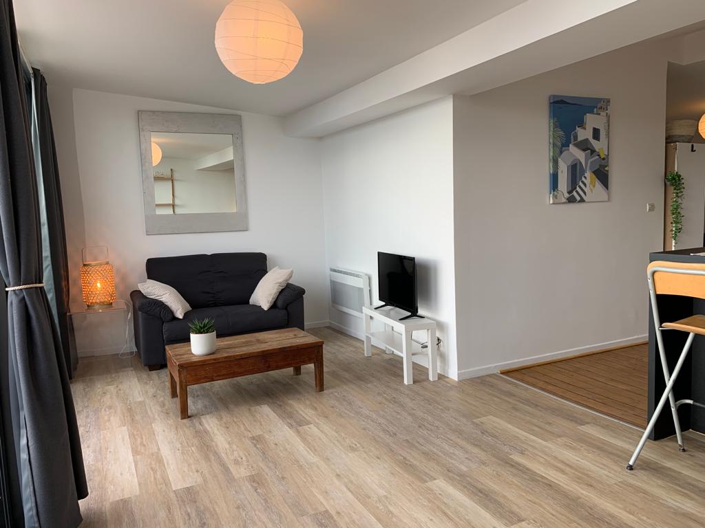 Flat Place des Capucins in Bordeaux