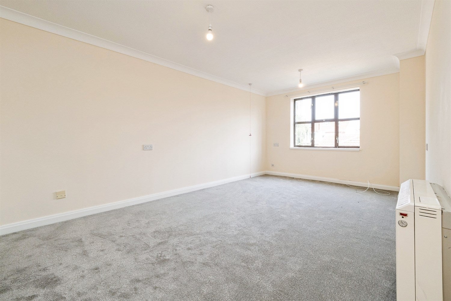 Flat Anne Mews in Greater London