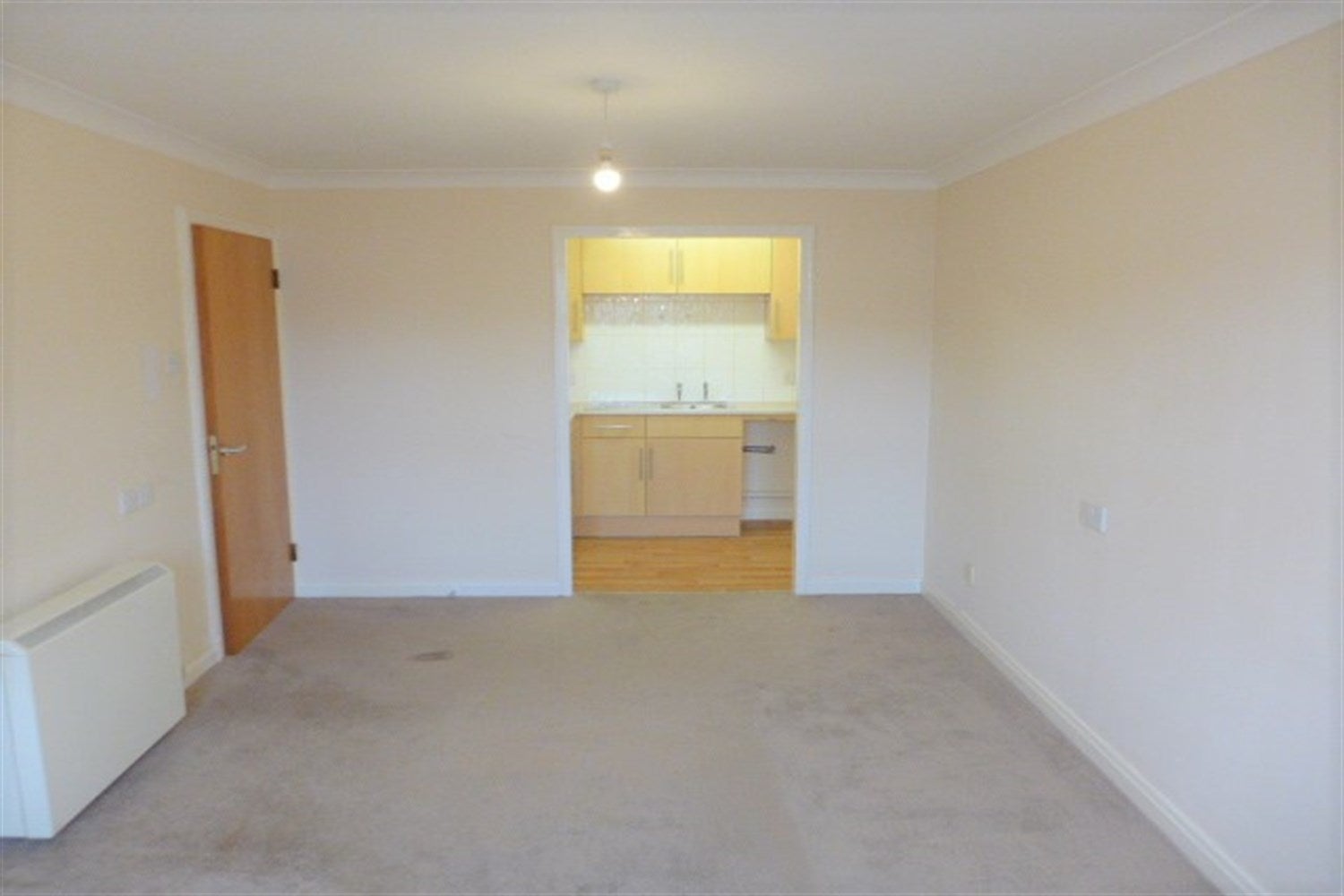 Flat Anne Mews in Greater London