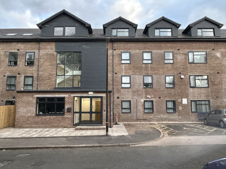 Flat Humphrey Road in Manchester