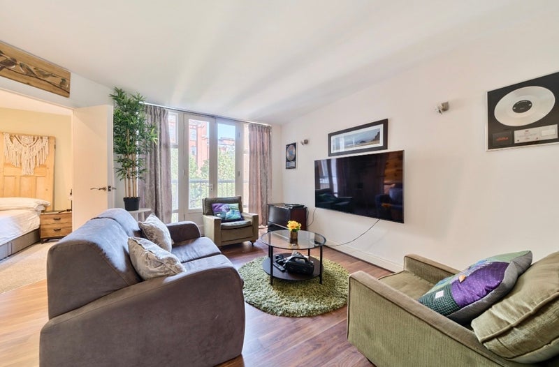 Room Fairfield Road in Greater London