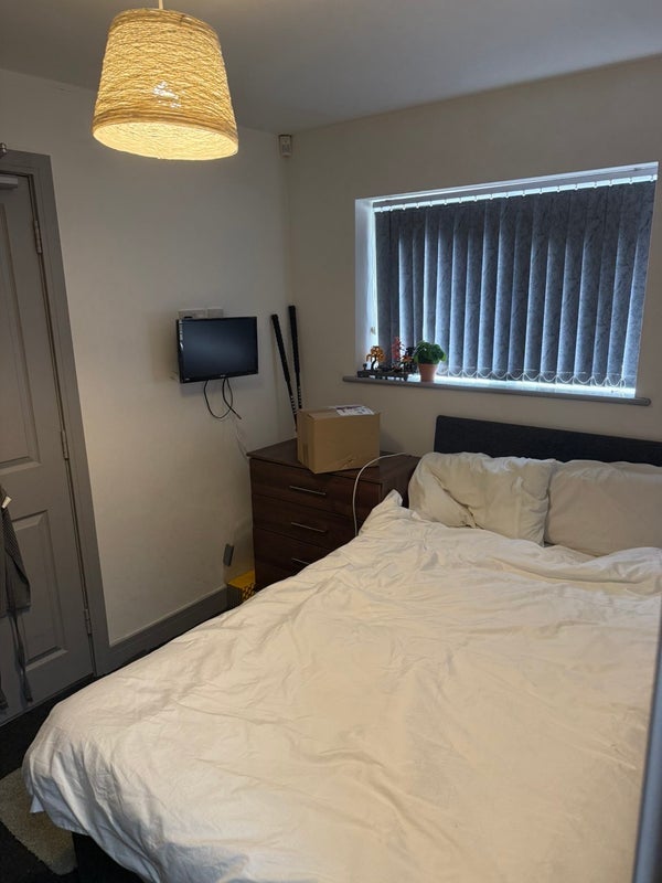 Room Exeter Road in Birmingham