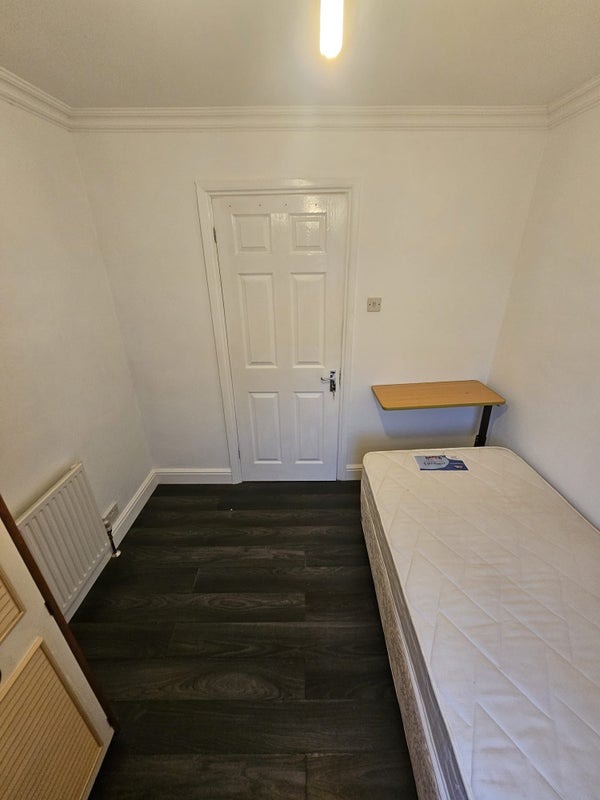 Room Pines Road in Chelmsford
