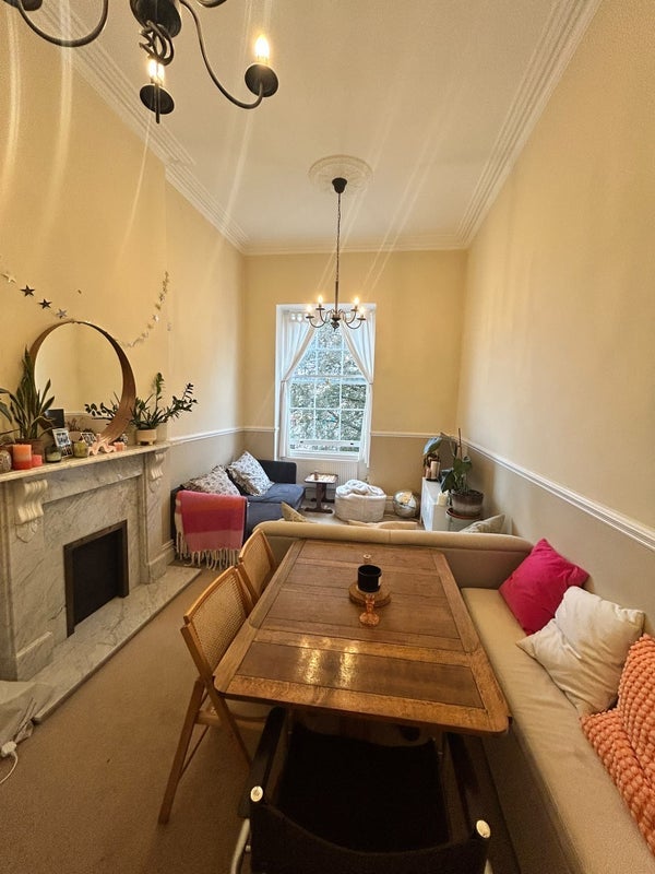 Flat Rodney Place in Bristol