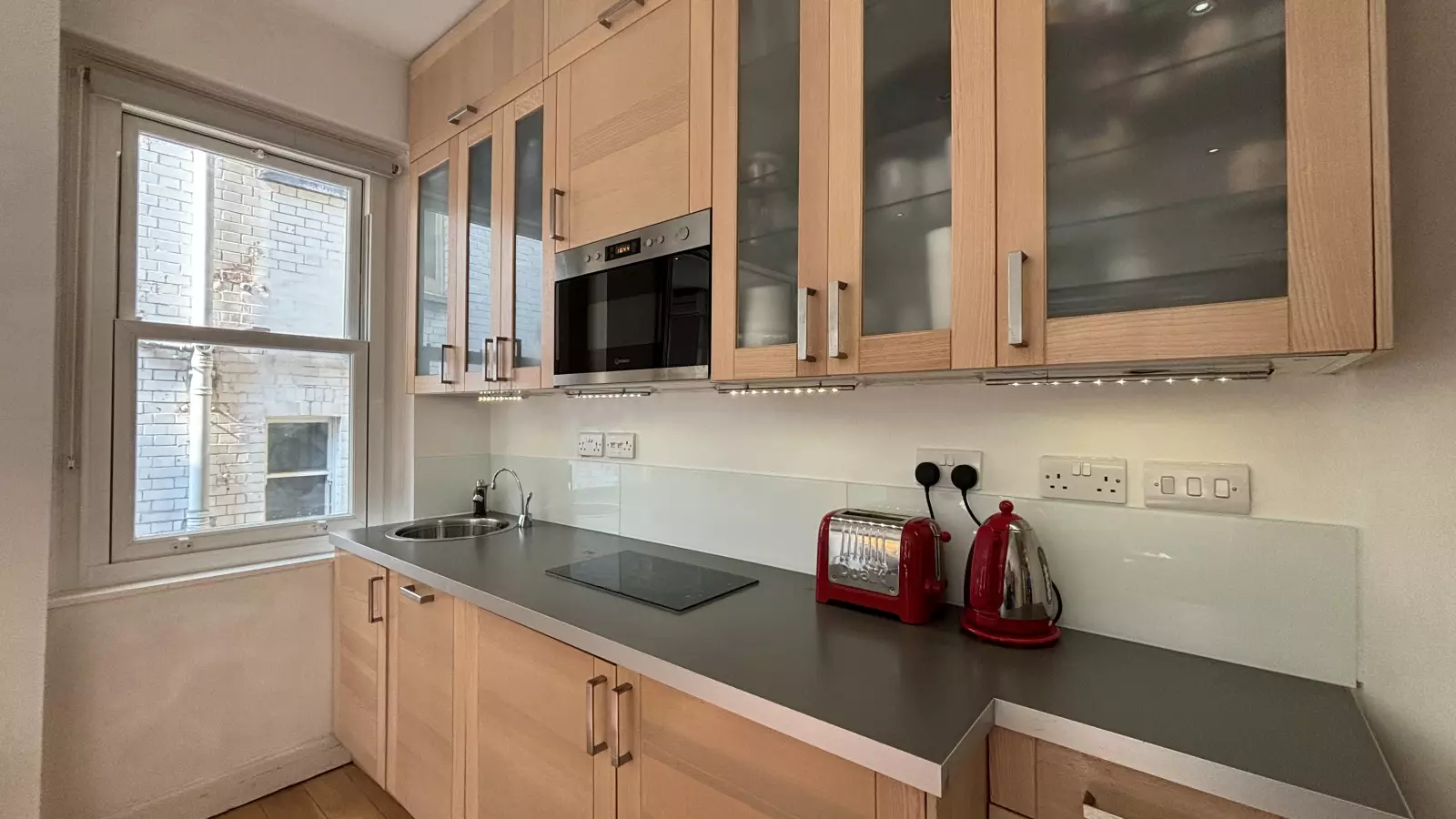 Flat Elgin Avenue in City of Westminster