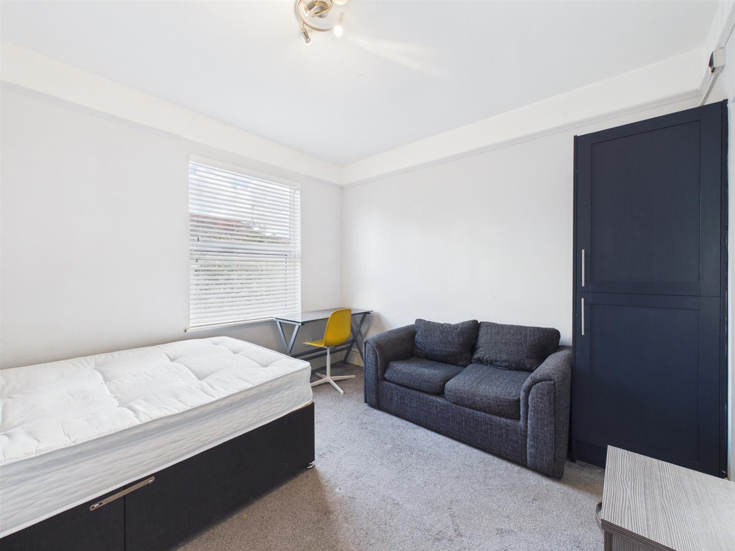 Flat Leicester Road in Charnwood