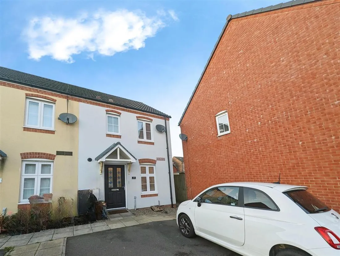 House Tantallus Way in Newport