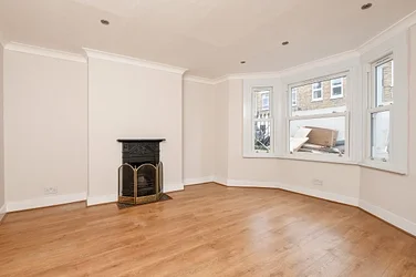 Flat Copleston Road in Greater London