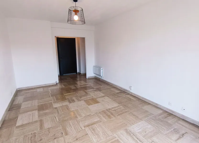 Flat Avenue de Nice in Cagnes-sur-Mer