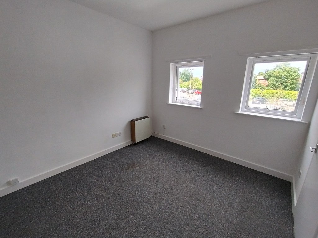 Flat Penn Road in Wolverhampton
