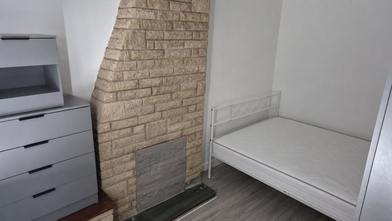 Room Burton Road in Coseley