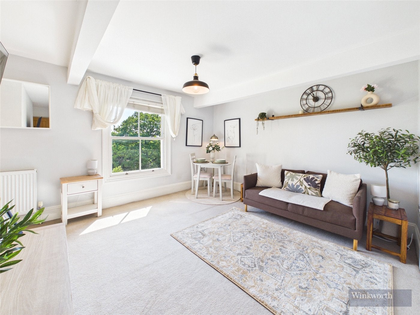 Flat Oak Hill in Greater London