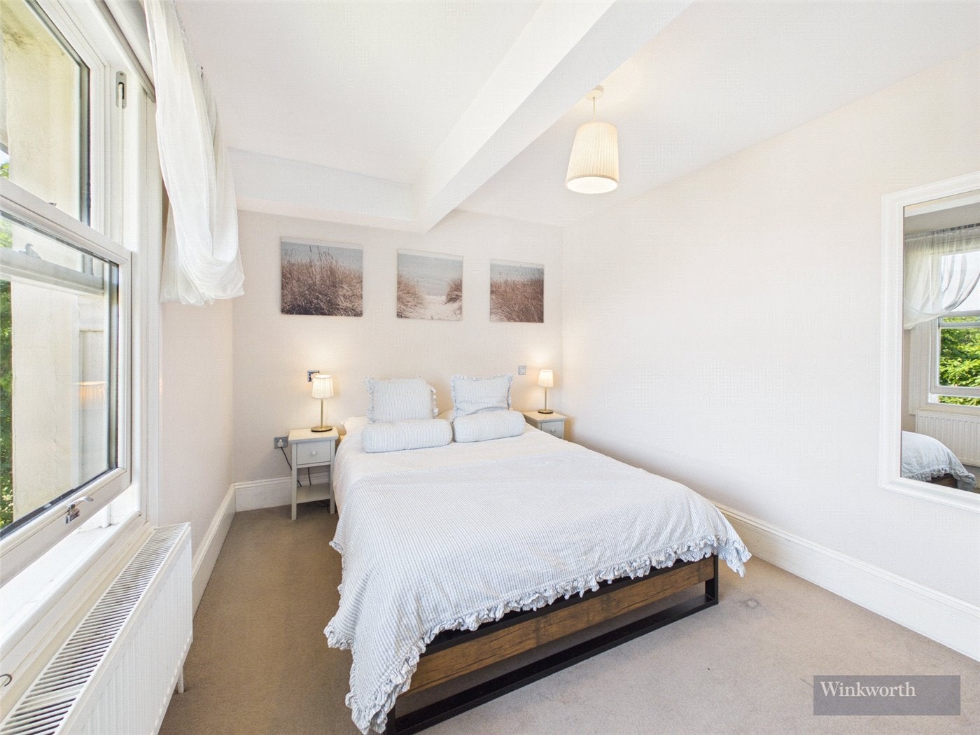 Flat Oak Hill in Greater London