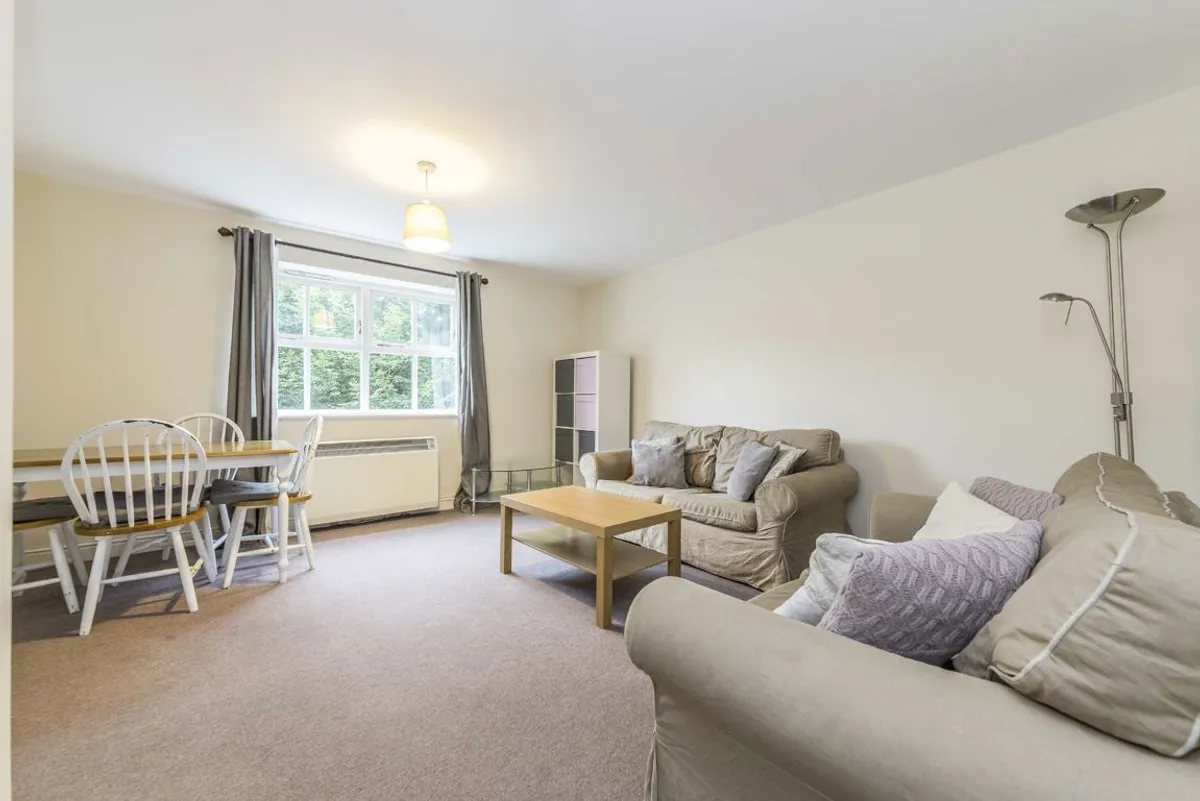 Flat Massingberd Way in Greater London