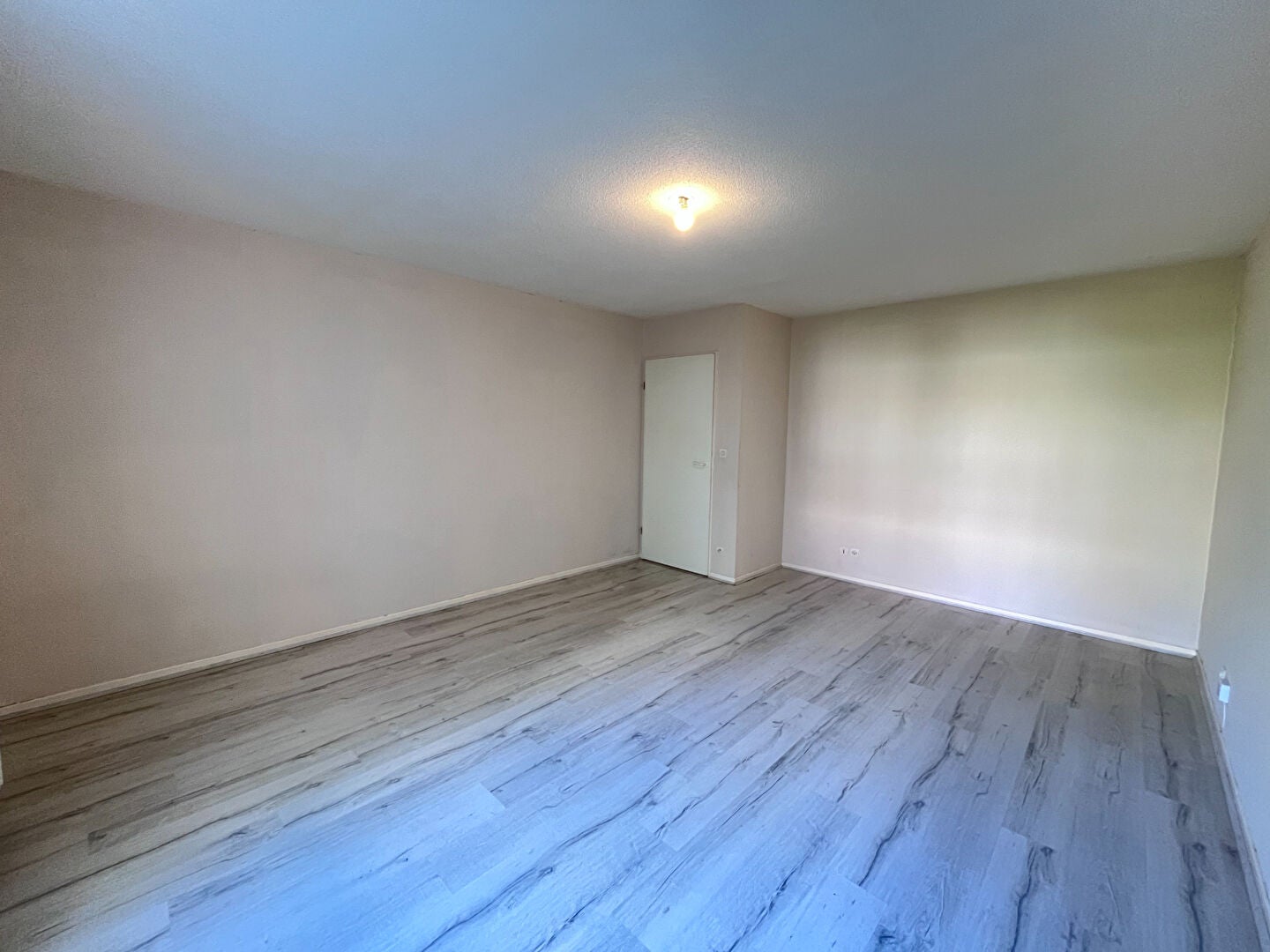 Flat Rue Ponsardin in Reims