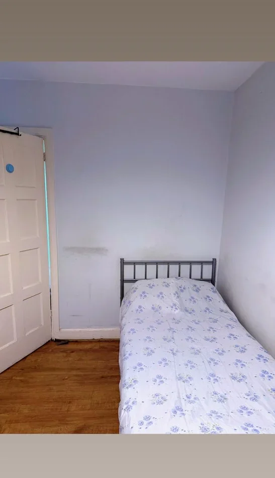 Room Page Street in Greater London