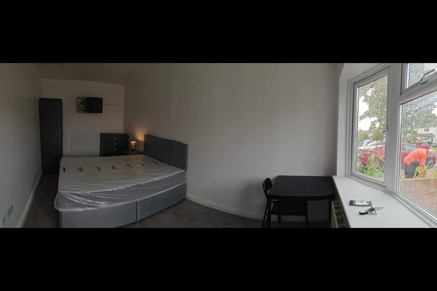 Room Wheatash Road in Borough of Runnymede