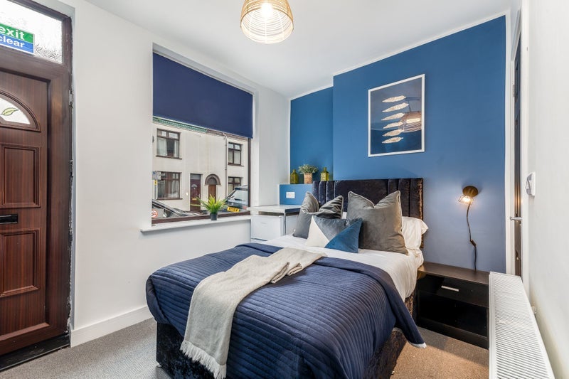 Room Cooper Street in Nuneaton and Bedworth