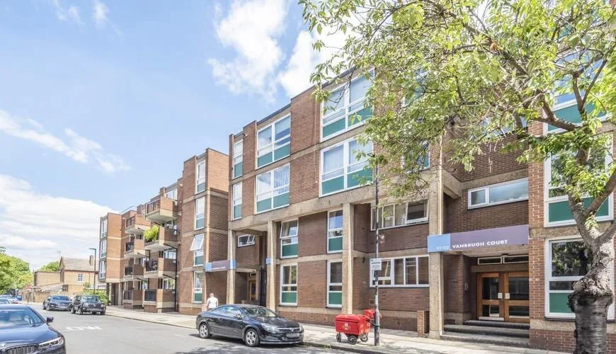 Flat Wincott Street in Greater London